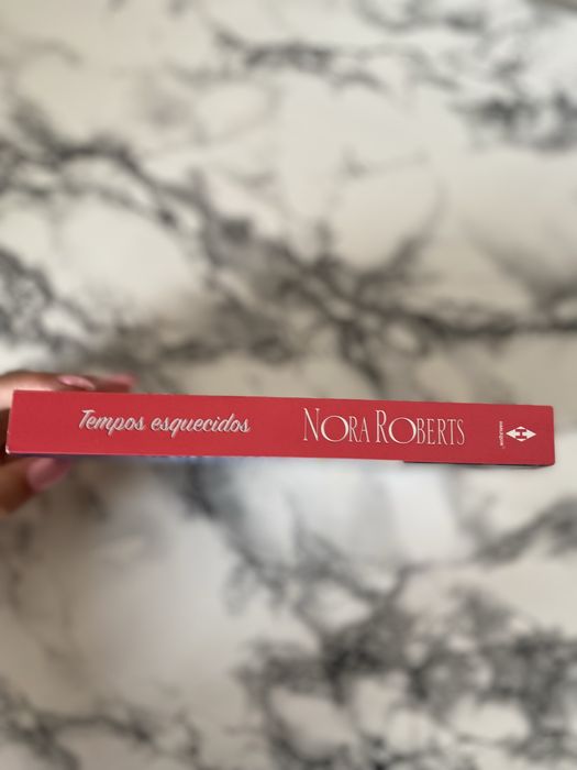 livro tempos esquecidos de nora roberts