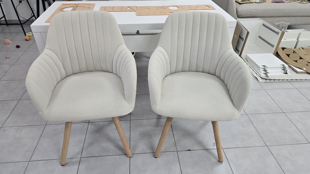 Mesa com 4 cadeiras