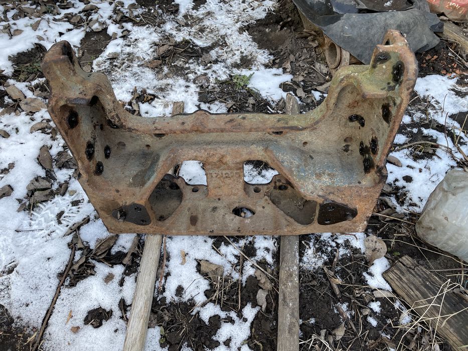 Т 40 Брус рами передній