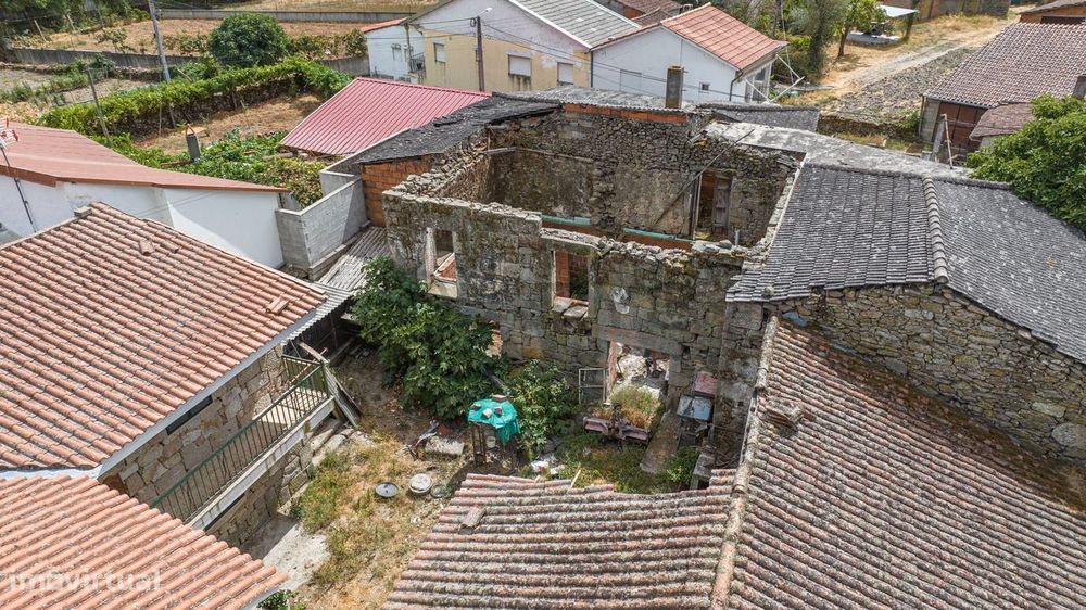 Ruína em Outeiro Seco - Chaves