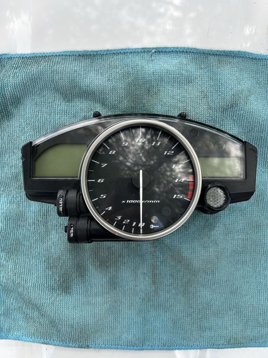 Продам панель приборов yamaha yzf-r1 2004-2006 rn12