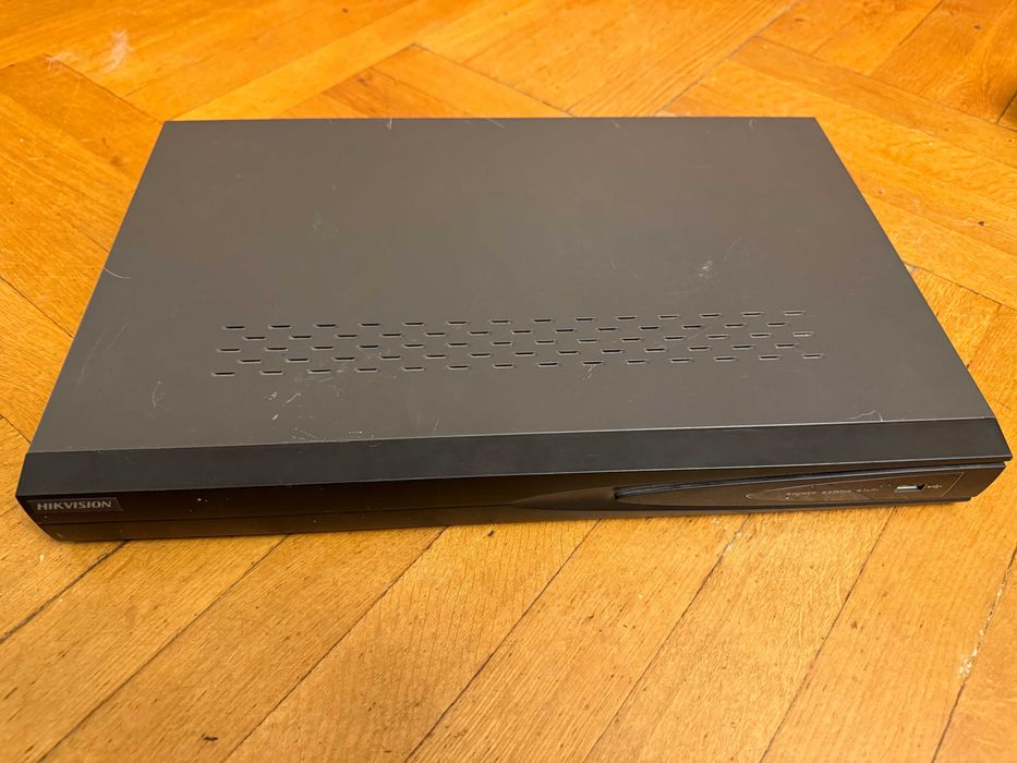 HikVision - gotowy zestaw do monitoringu - Rejestrator + 6 kamer
