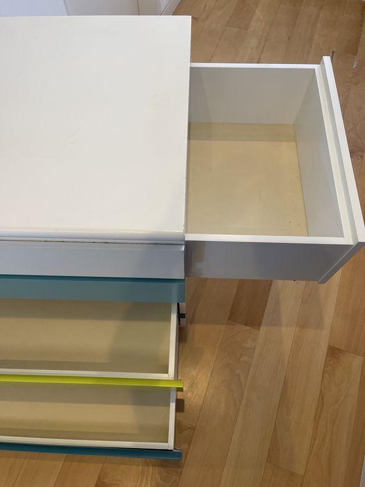 Moveis para quarto de criança.