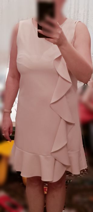Sukienka elegancka kolor beżowy rozmiar M
