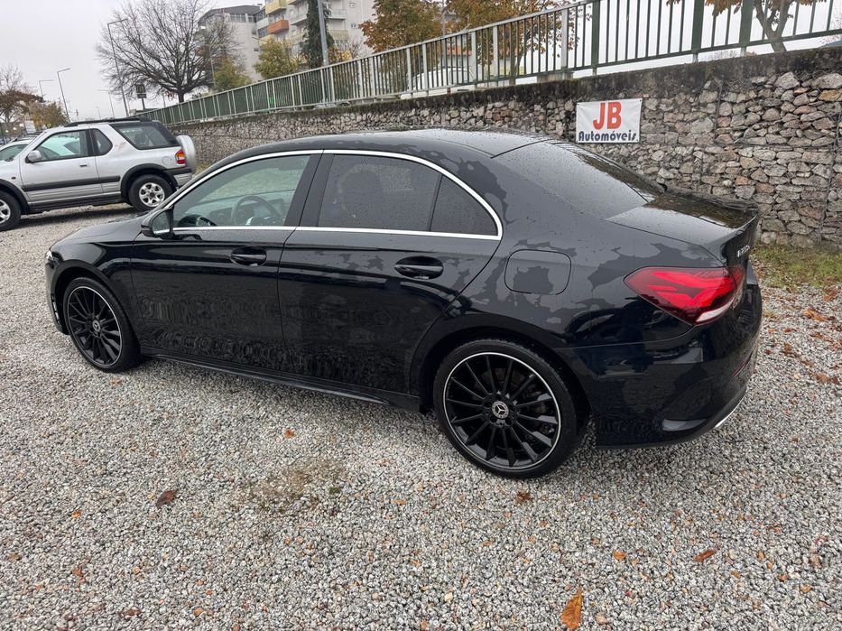 Mercedes-Benz A 250 Limousine e AMG Line foto 4