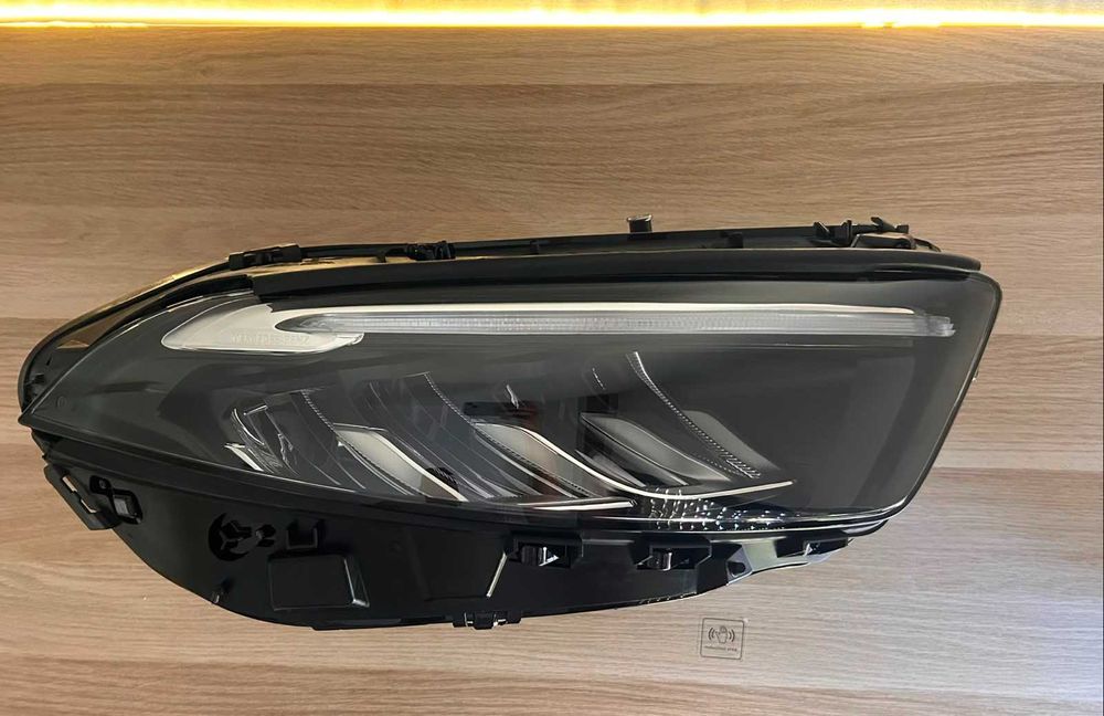 Farol / ótica Mercedes benz Classe A W177 - Direito - LED HIGHT PERFORMANCE
