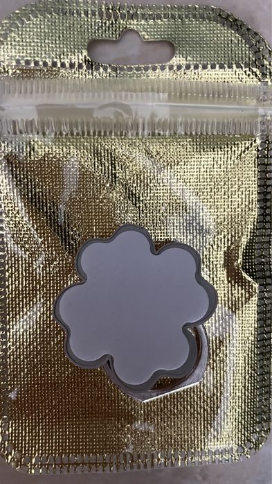 Ask to hold the phone with your finger64309800689411122