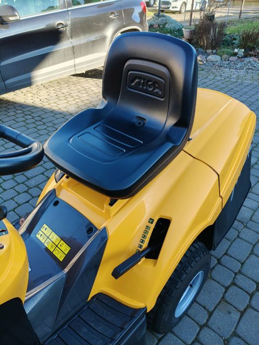 Kosiarka traktorek Stiga Estate 21KM