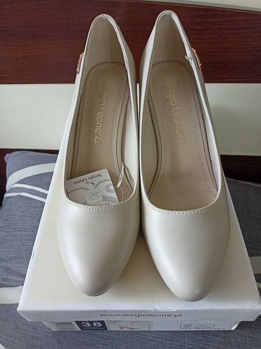 Półbuty damskie nowe