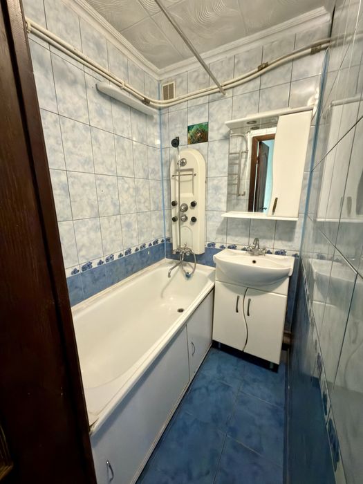 ПРОДАМ двокімнатну квартиру в гарному районі!!!