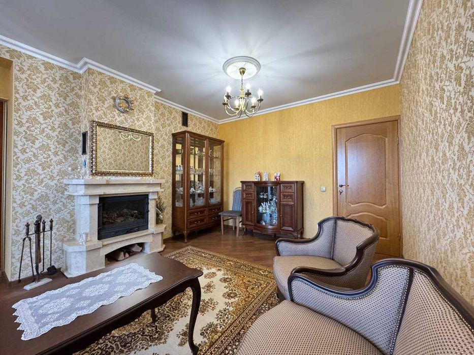 Продаж 2-рівневої квартири 137,3м2  по вул. Зелена парк Погулянка