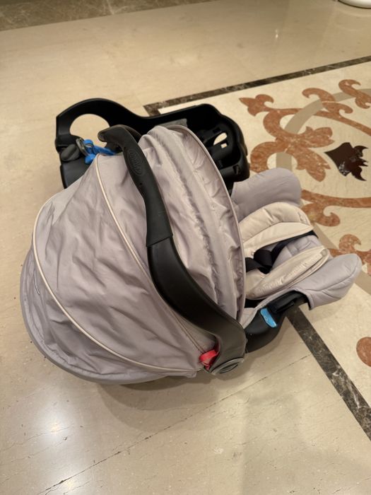 Автокрісло переноска Graco 0-13 кг з базою Isofix