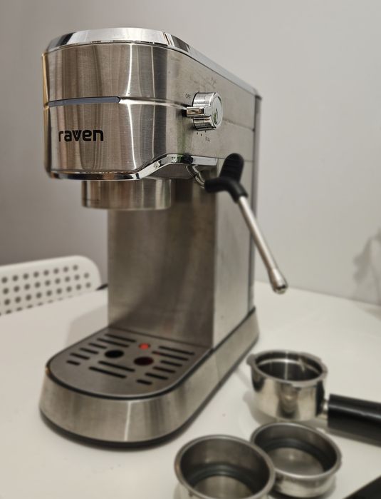 Ekspres ciśnieniowy do kawy Raven EER004