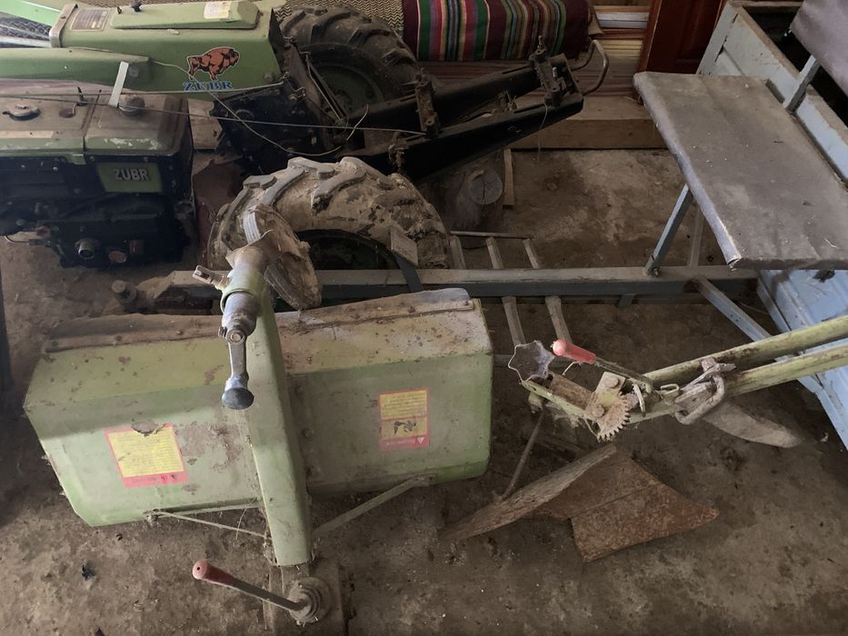 Мотоблок Zubr з прицепом, фреза, плуг