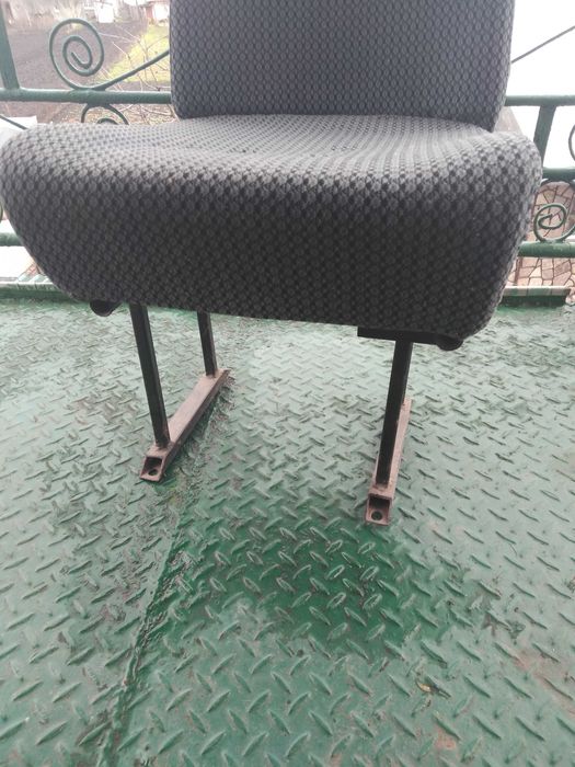 Сідушки автомобільні