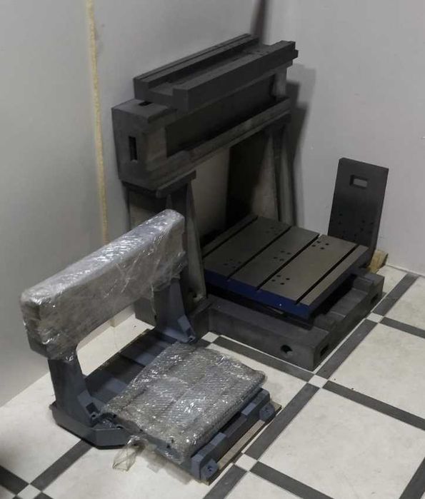 Чугунная станина для  ЧПУ станка .