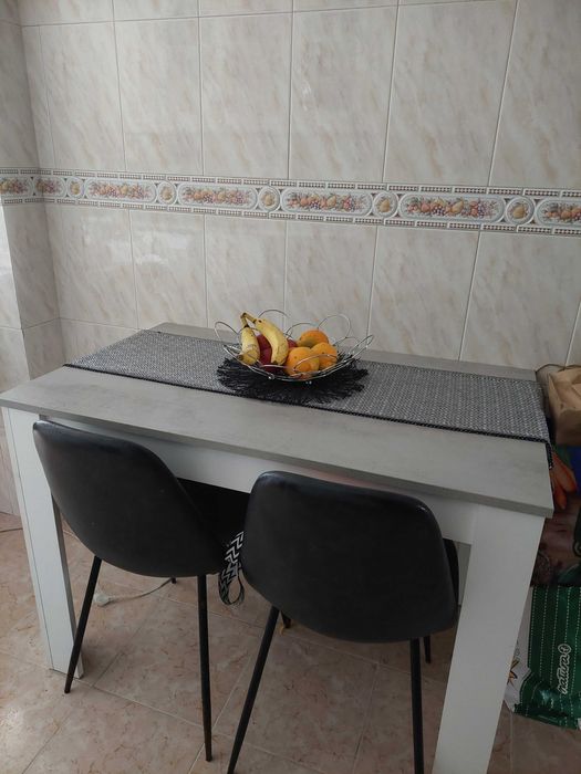 Mesa cozinha  baixa da banheira