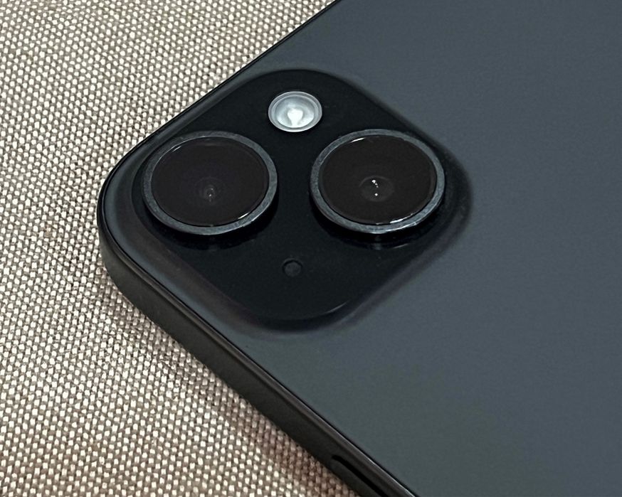 iPhone 15 128GB Preto