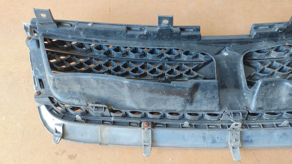 Atrapa Chłodnicy Grill Suzuki Grand Vitara II Lift 2008-12