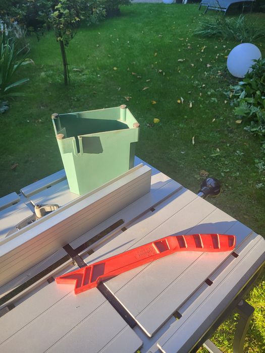 Bosch przenośna piła stołowa