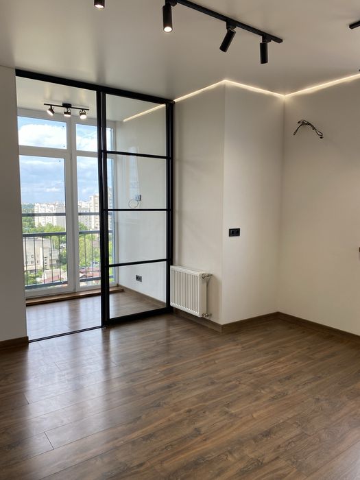 Продам 2 кімнатну квартиру в новобудові( Корбутівка )