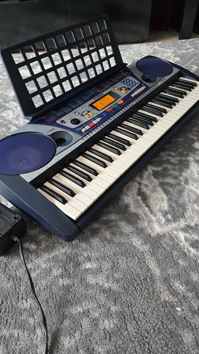 Teclado Yamaha PSR-275 - Como Novo