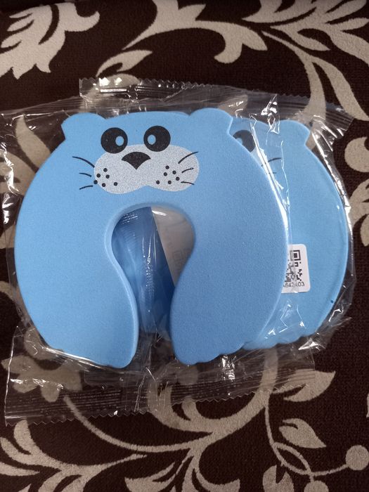 Стопперы,блокираторы для дверей.