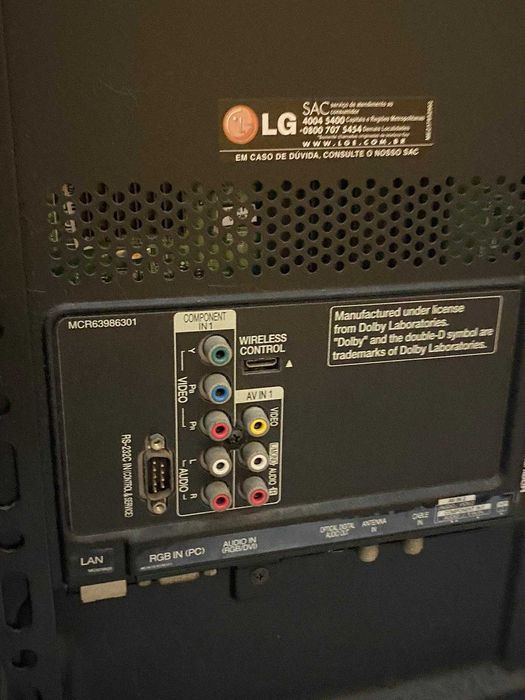 TV LG 47LW5700 3D 1080p LED LCD TV com defeito