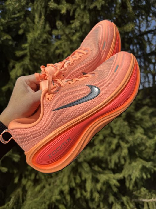 Оригінал! Nike Vomero Plus кросівки 39