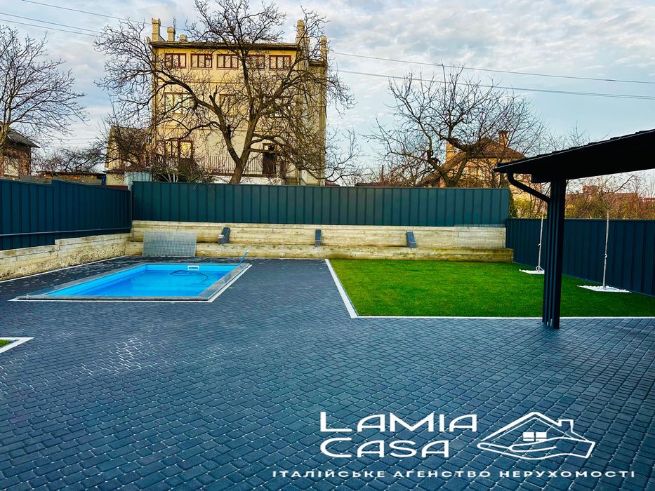 Продаж котеджу з басейном . Ближня роша