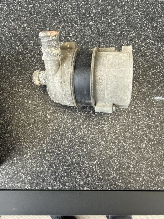 Водяний насос, помпа печі, додаткова помпа VAG 965 567