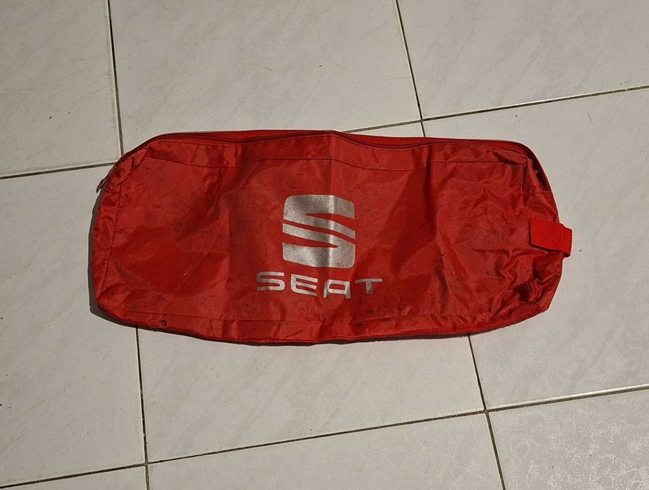 Bolsa original Seat para triângulo ou ferramentas