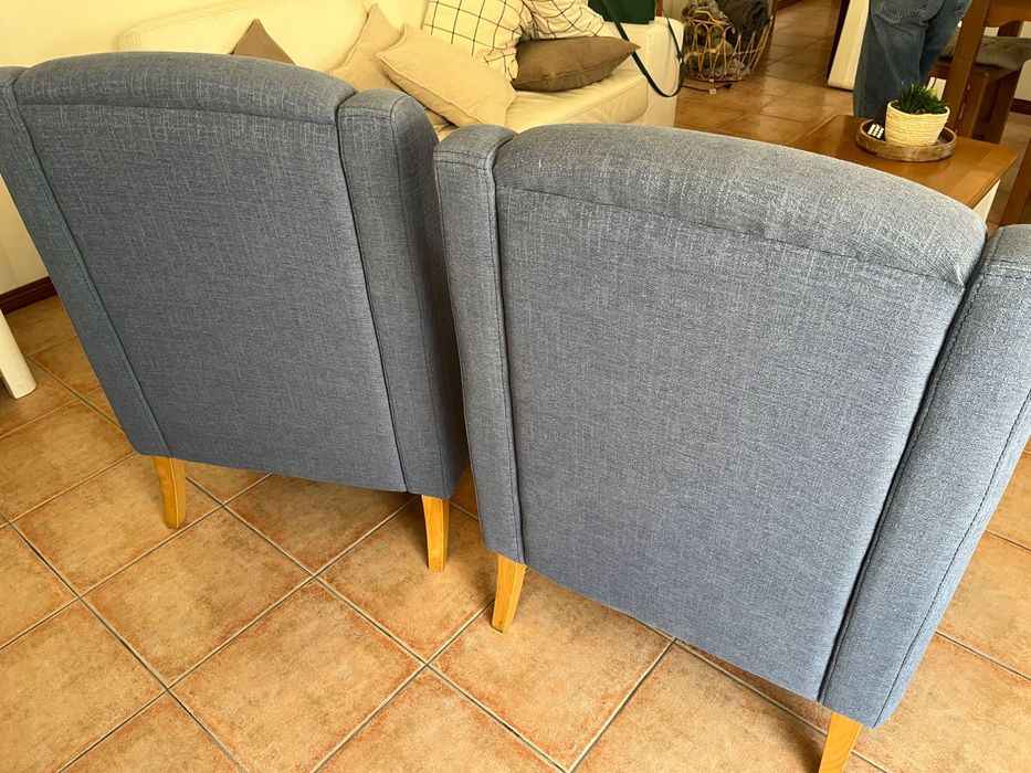 2 poltronas azuis