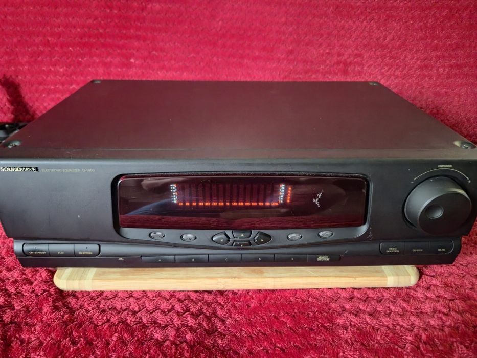 Korektor 14-punktowy Soundwave Q-1400
