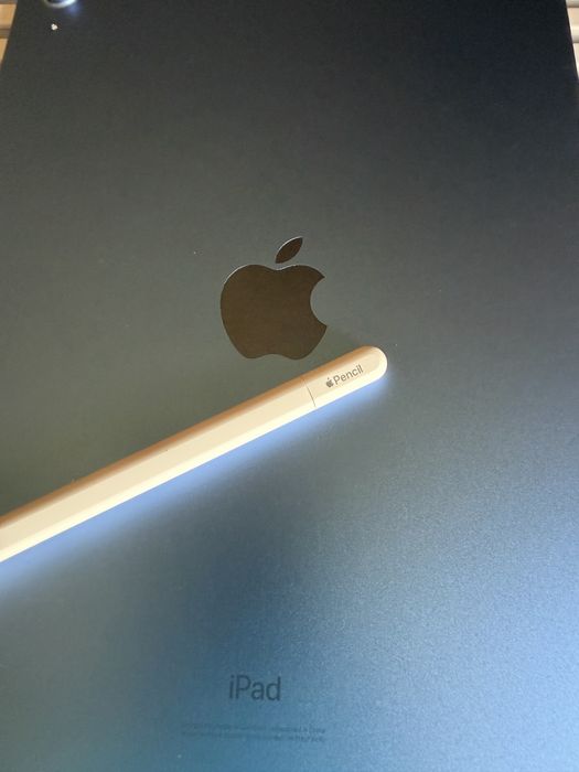 iPad 10 Gen 64GB Azul + Apple pencil USB-C - Como novo