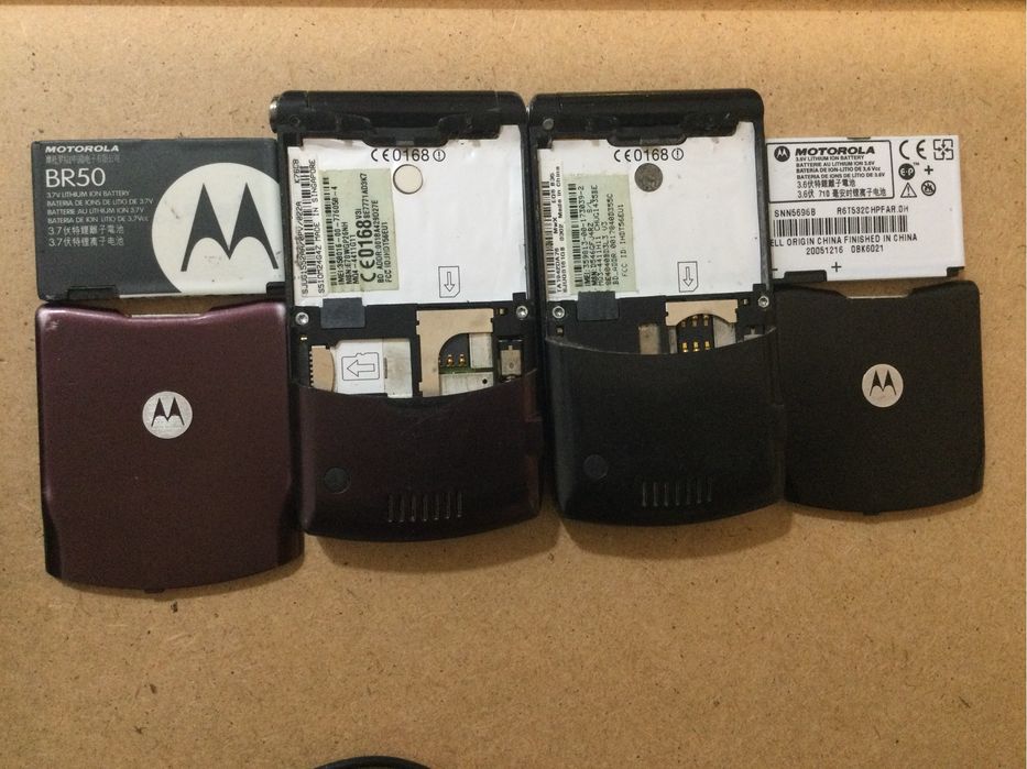 Motorola V3;V3i продам.