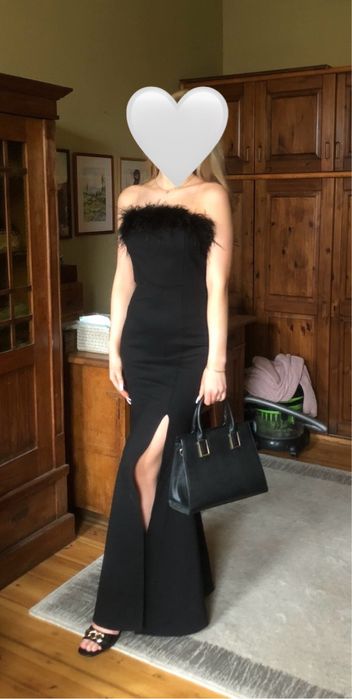 Czarna sukienka wieczorowa