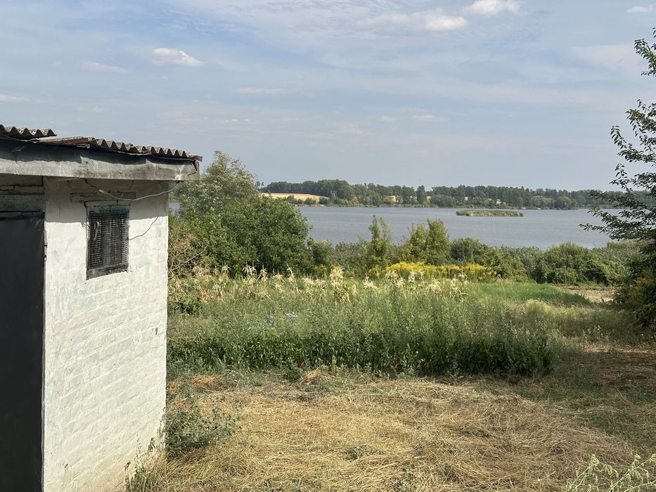 Продад будинка Черврне Заріччя приватний вихід до води озеро Супій
