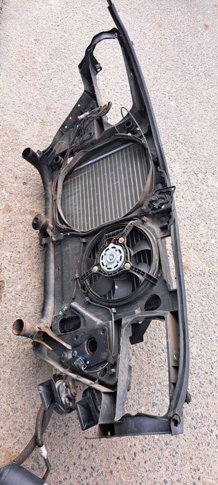 Pas przedni belka chłodnice wentylator Volkswagen Passat B5 1.6 1.8