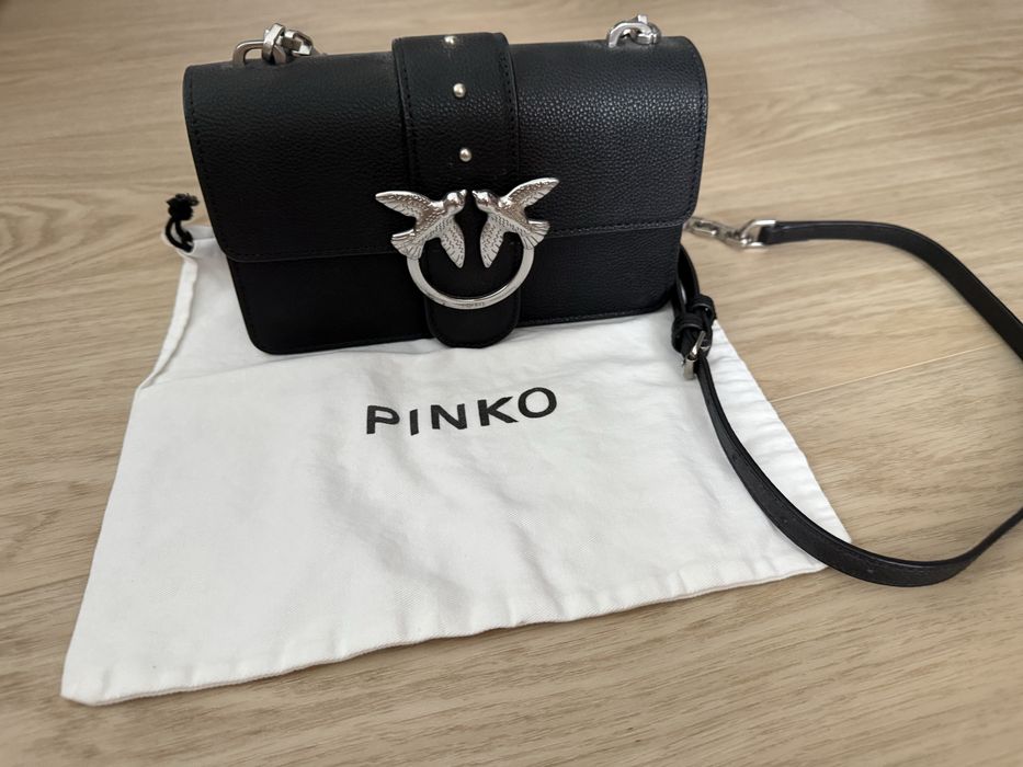 Pinko сумка чорна.