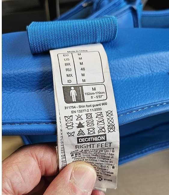 luvas e caneleiras para Karaté
