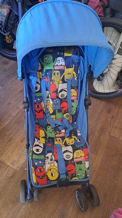 Коляска прогулянкова,легка