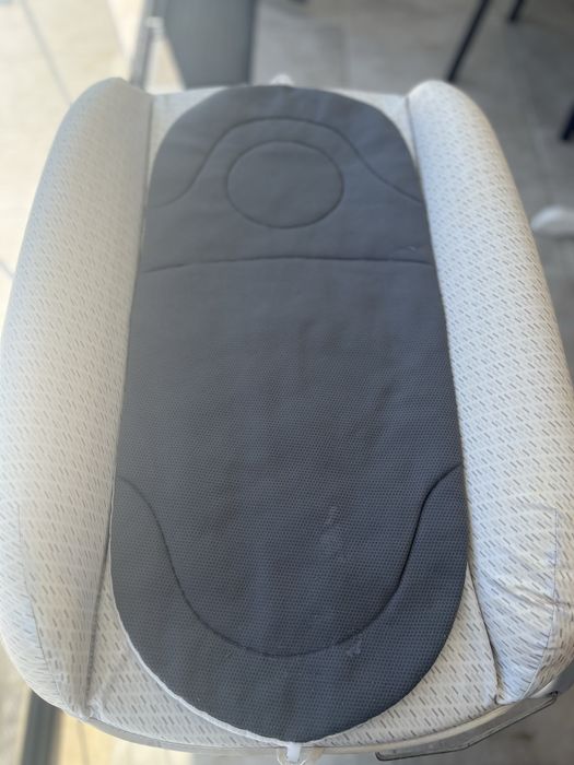 Muda fraldas com banheira