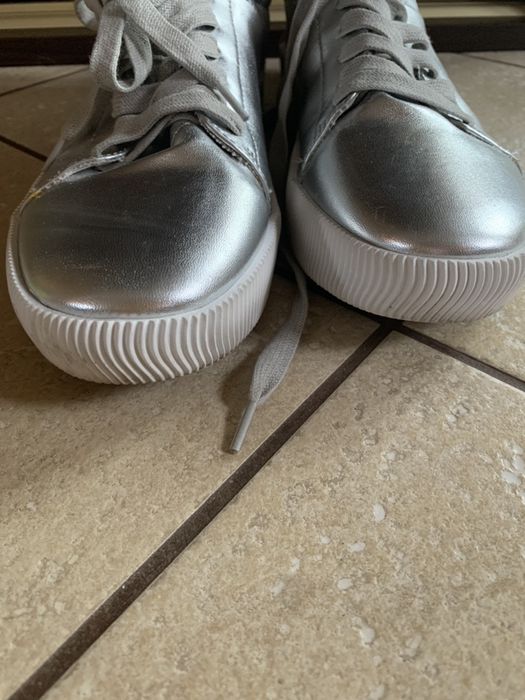 Buty reservd