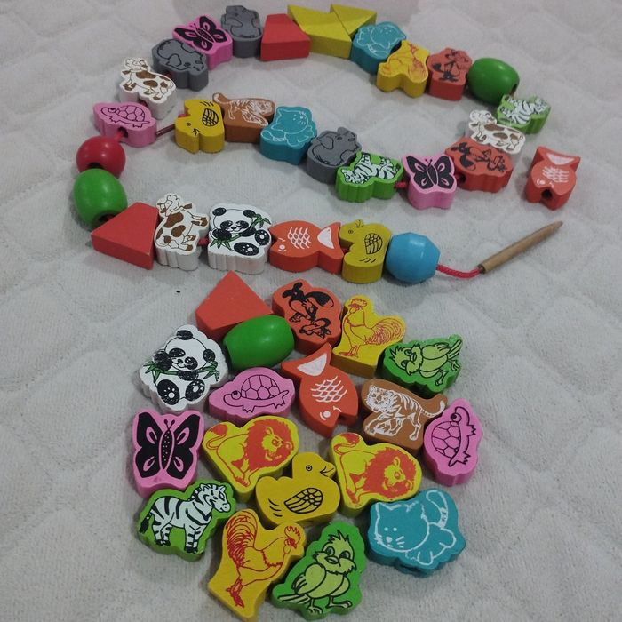 Шнуровка + намисто, розвивальна іграшка для діток від 1 року