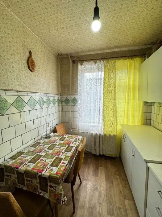 3К Китайская стена Победа-5 квартира Продам Героев 12