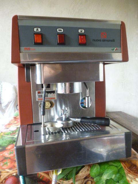 Nuova Simonelli MAC 2000s