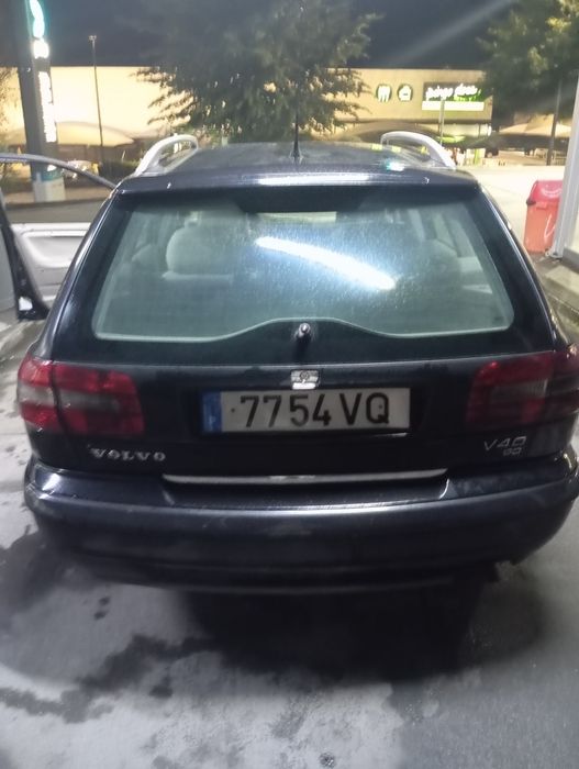 Volvo V40 1.9d 120cv foto 4