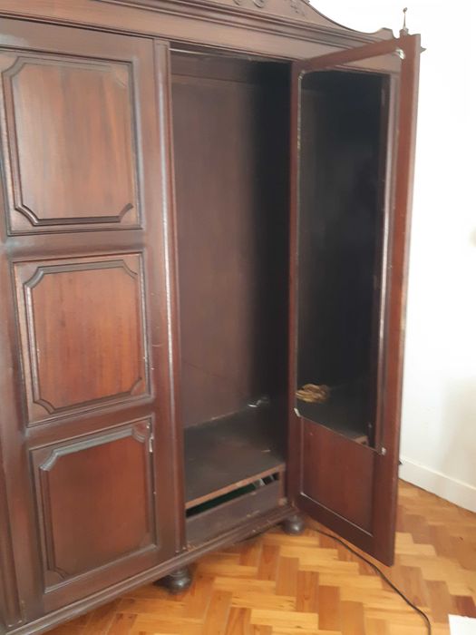 Roupeiro de 3 portas com espelho