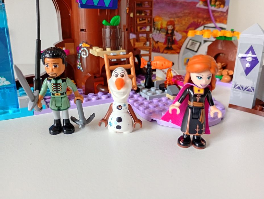 LEGO Disney / Frozen 41164 - Zaczarowany domek na drzewie